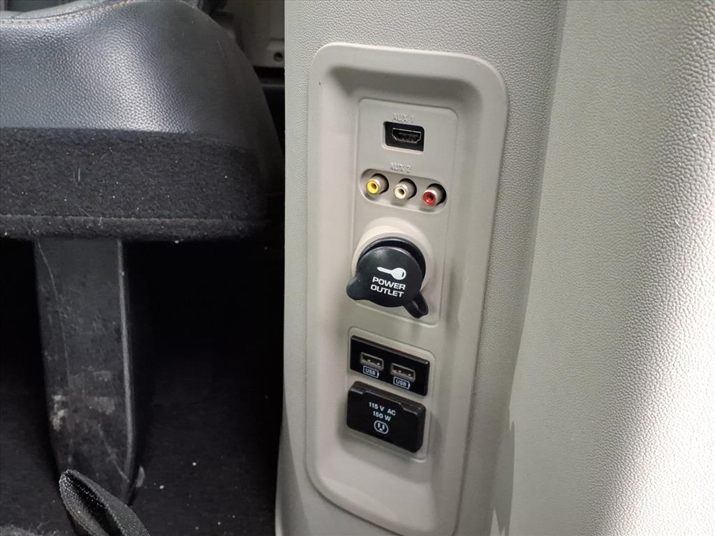 Chrysler Town & Country 4dr Wgn Touring 2016