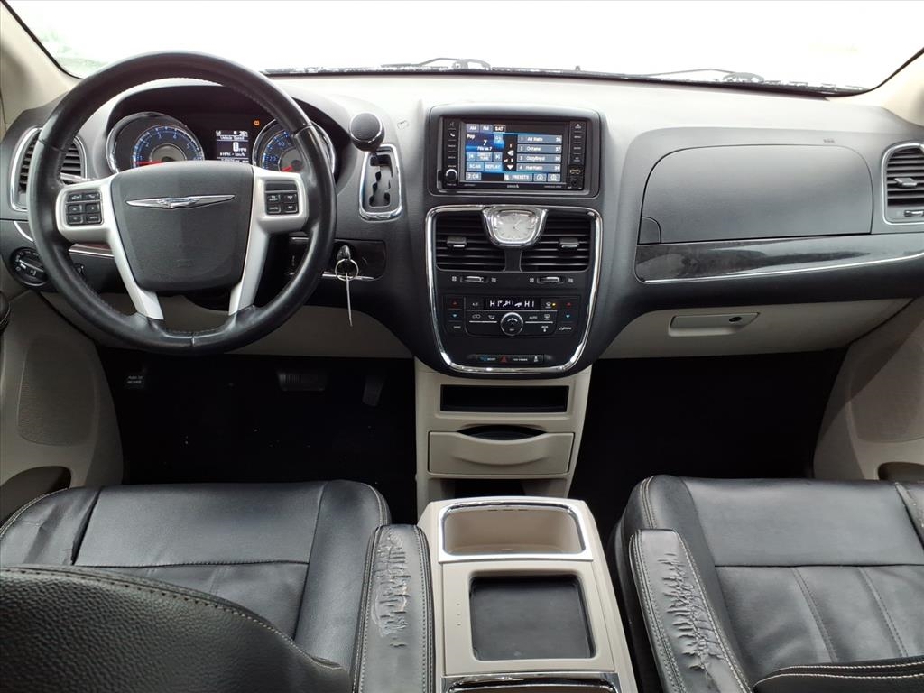 Chrysler Town & Country 4dr Wgn Touring 2016