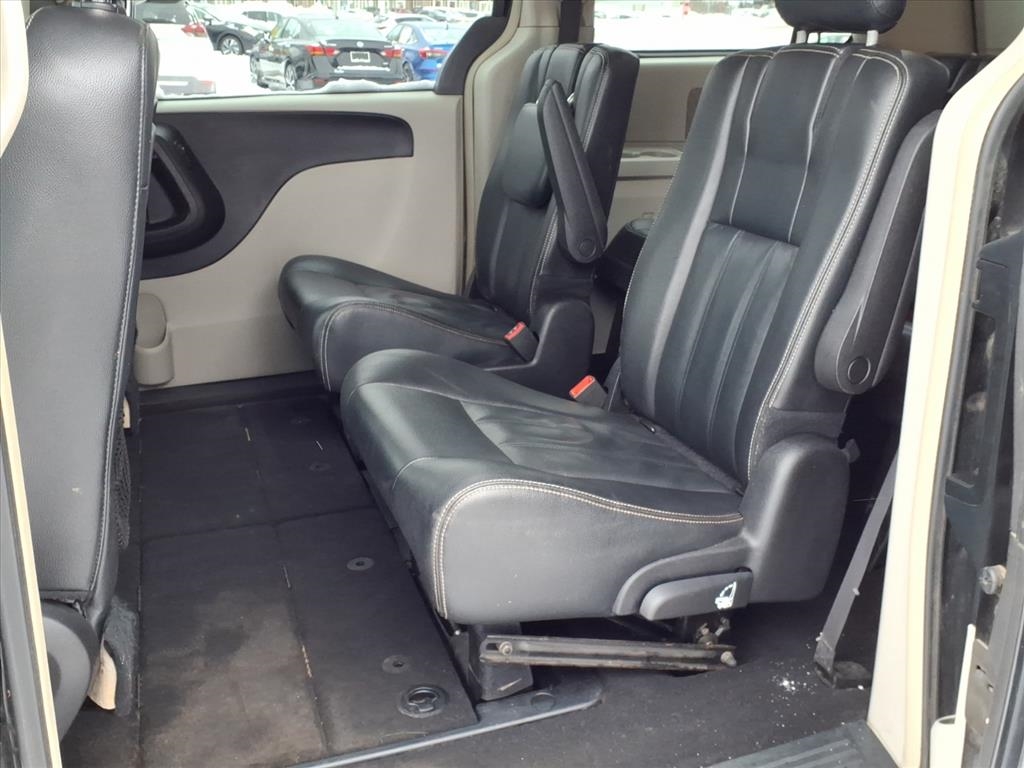 Chrysler Town & Country 4dr Wgn Touring 2016