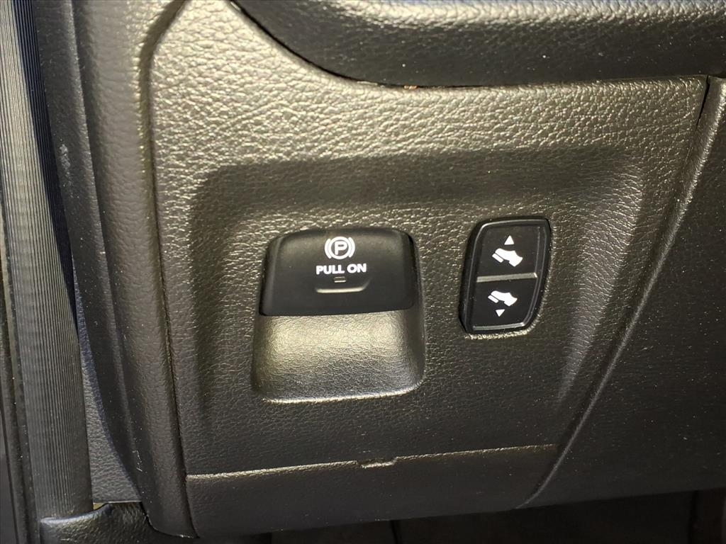 RAM 1500 Sport 4x4 Crew Cab 6'4" Box 2019