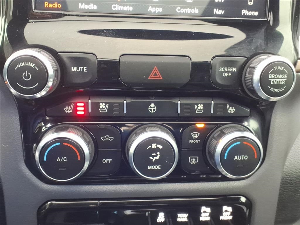 RAM 1500 Sport 4x4 Crew Cab 6'4" Box 2019