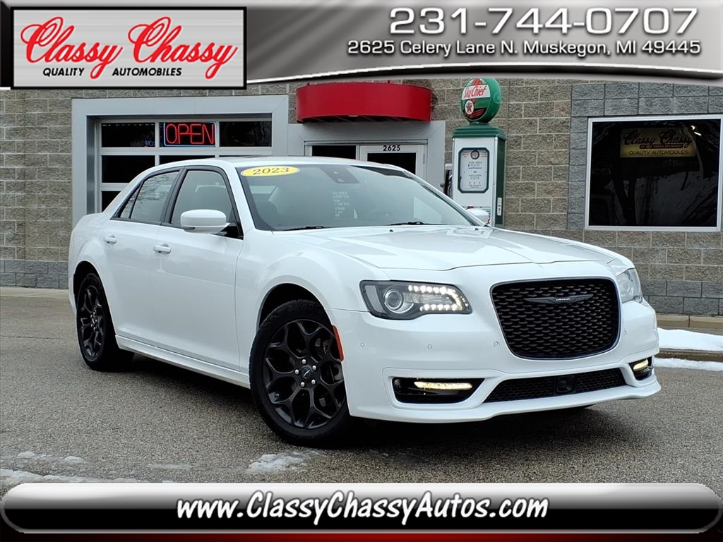 2023 Chrysler 300 300 Touring L AWD