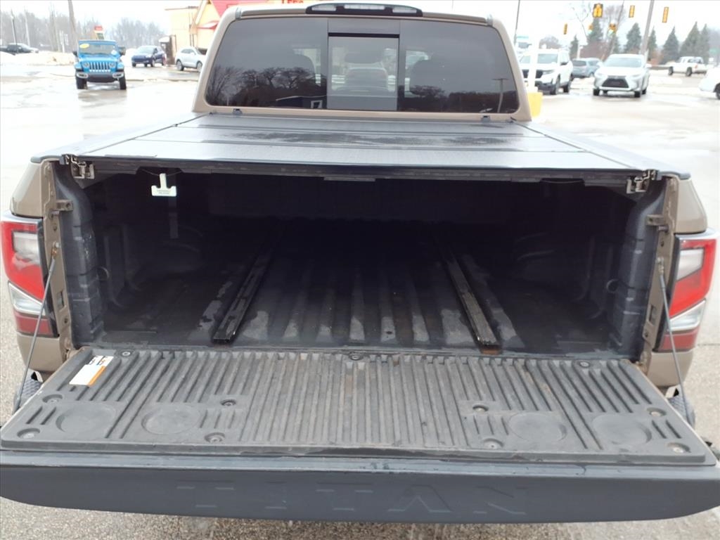 Nissan Titan 4x4 Crew Cab Platinum Reserve 2021