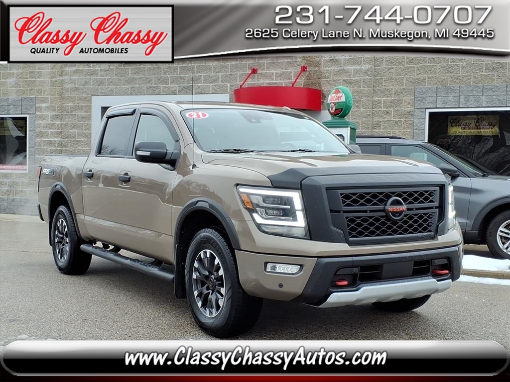 2021 Nissan Titan 4x4 Crew Cab S