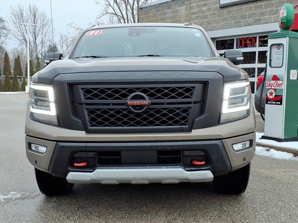 Nissan Titan 4x4 Crew Cab Platinum Reserve 2021