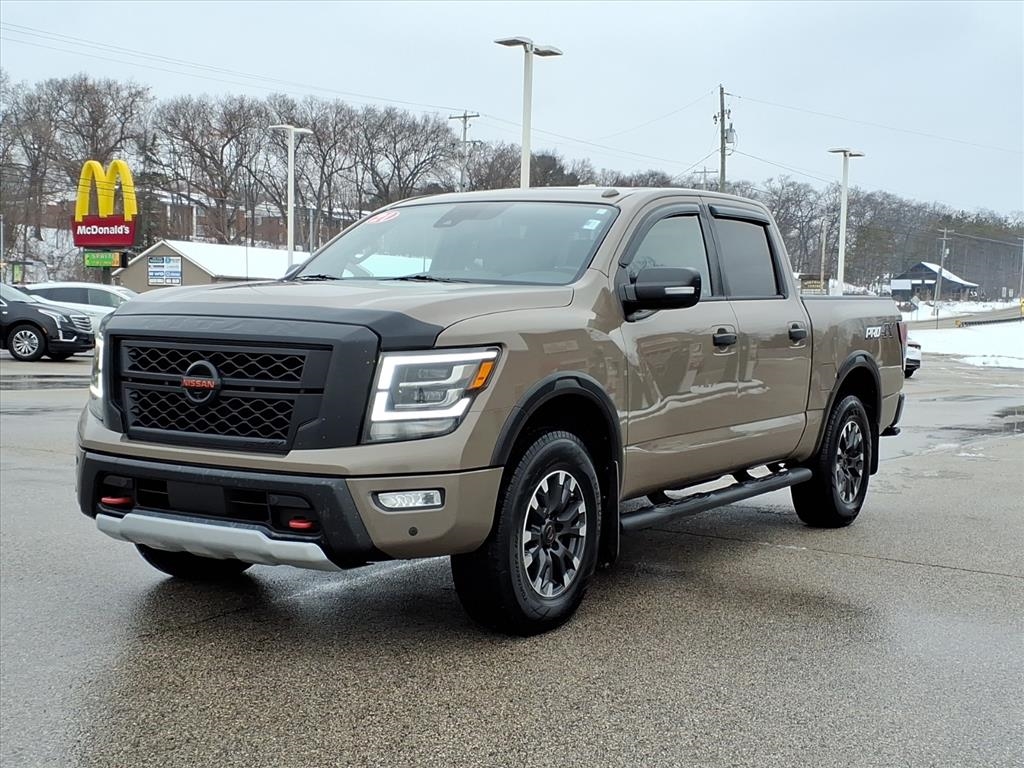 Nissan Titan 4x4 Crew Cab Platinum Reserve 2021