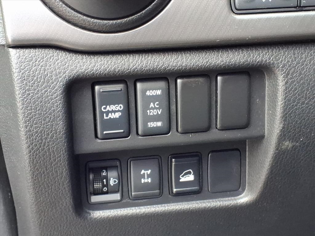 Nissan Titan 4x4 Crew Cab Platinum Reserve 2021