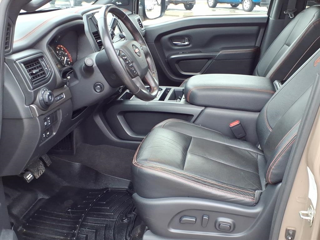 Nissan Titan 4x4 Crew Cab Platinum Reserve 2021