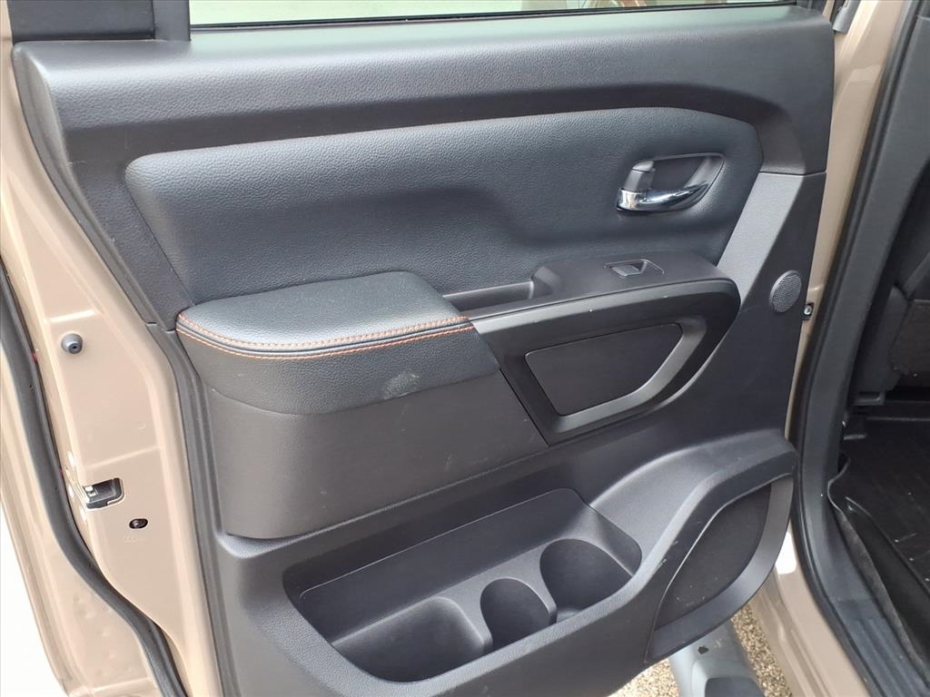 Nissan Titan 4x4 Crew Cab Platinum Reserve 2021