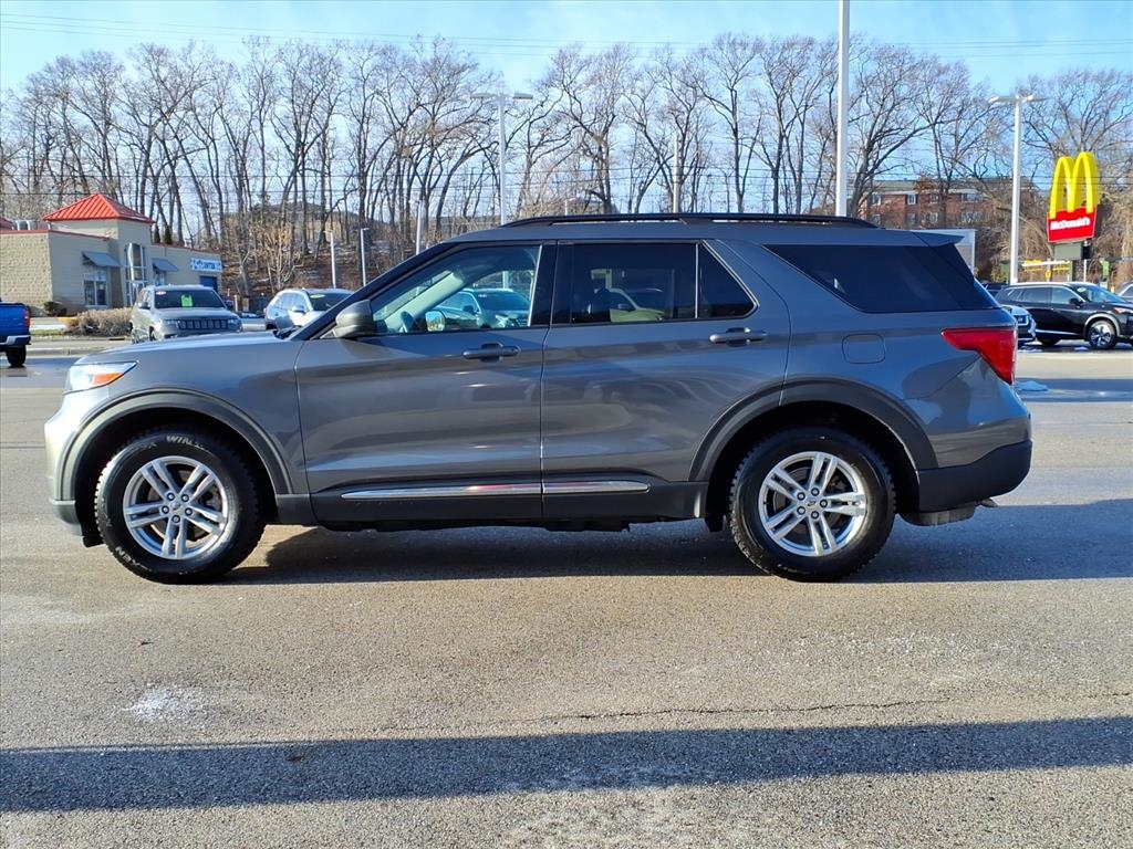 Ford Explorer XLT 4WD 2021