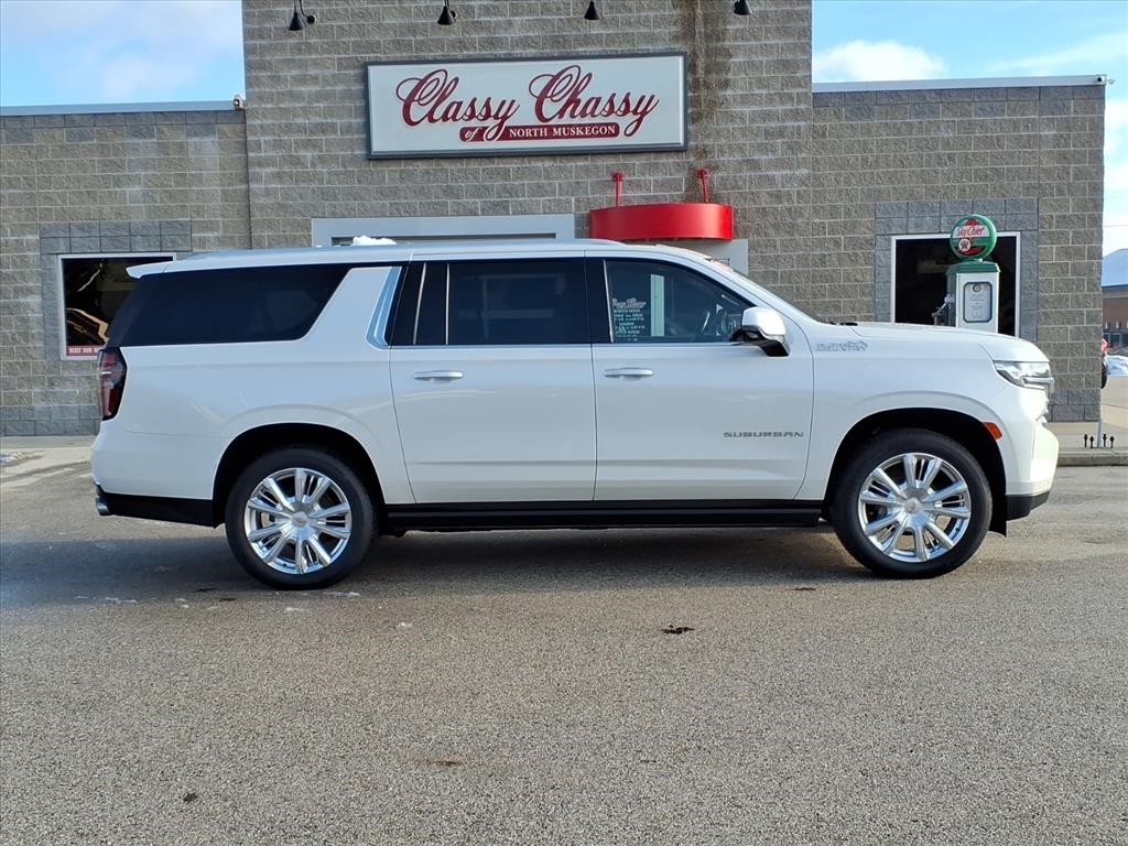 Chevrolet Suburban 4WD 4dr High Country 2021