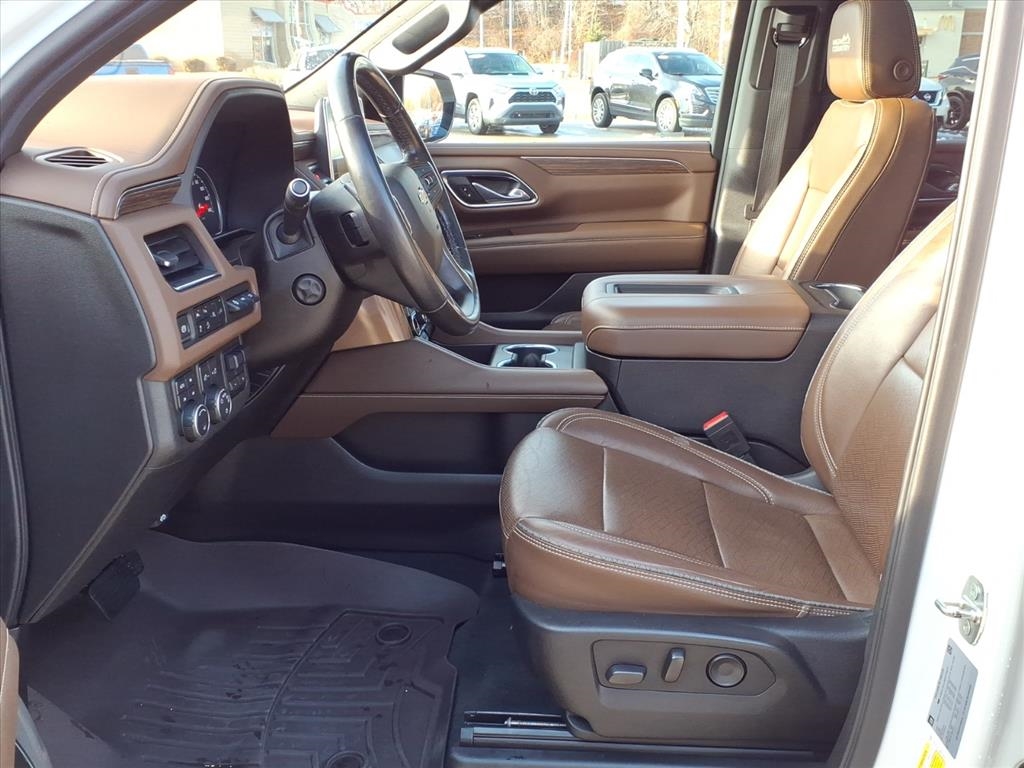 Chevrolet Suburban 4WD 4dr High Country 2021