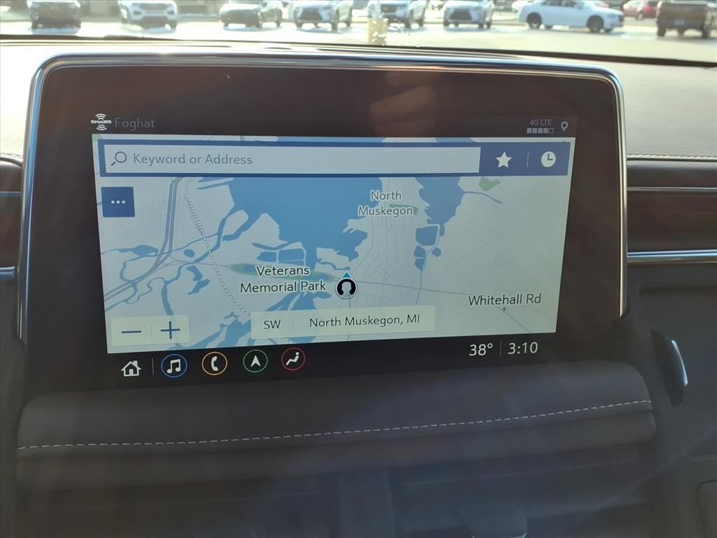 Chevrolet Suburban 4WD 4dr High Country 2021