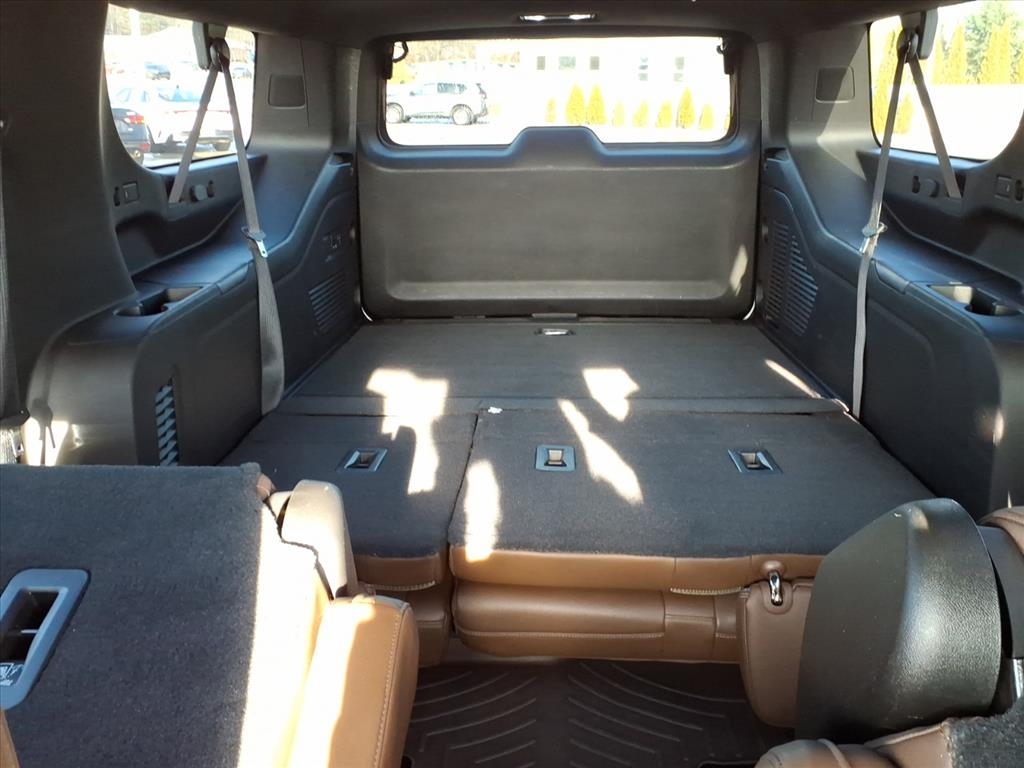 Chevrolet Suburban 4WD 4dr High Country 2021