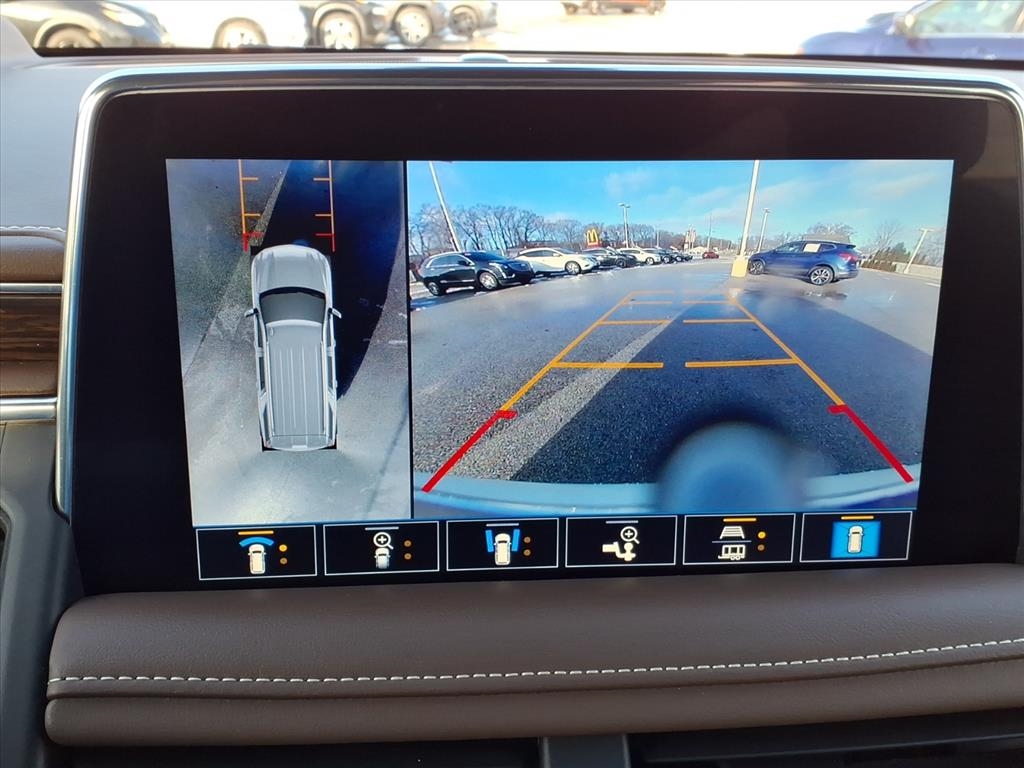 Chevrolet Suburban 4WD 4dr High Country 2021