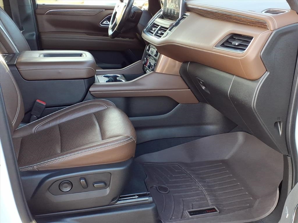 Chevrolet Suburban 4WD 4dr High Country 2021