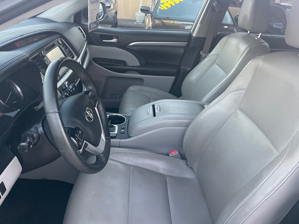 Toyota Highlander Limited 2019