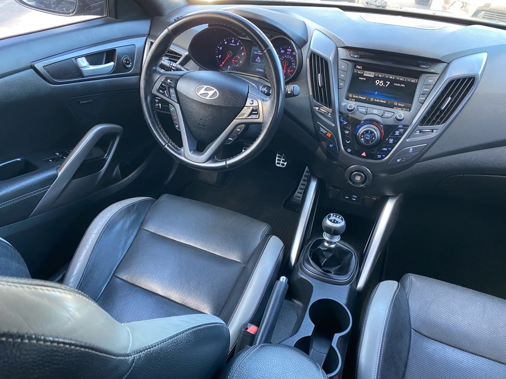 2016 Hyundai Veloster Turbo R-Spec Rally Edition photo 13