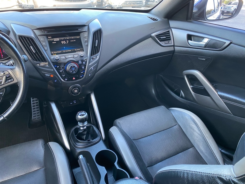 2016 Hyundai Veloster Turbo R-Spec Rally Edition photo 14