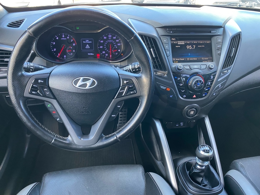 2016 Hyundai Veloster Turbo R-Spec Rally Edition photo 16