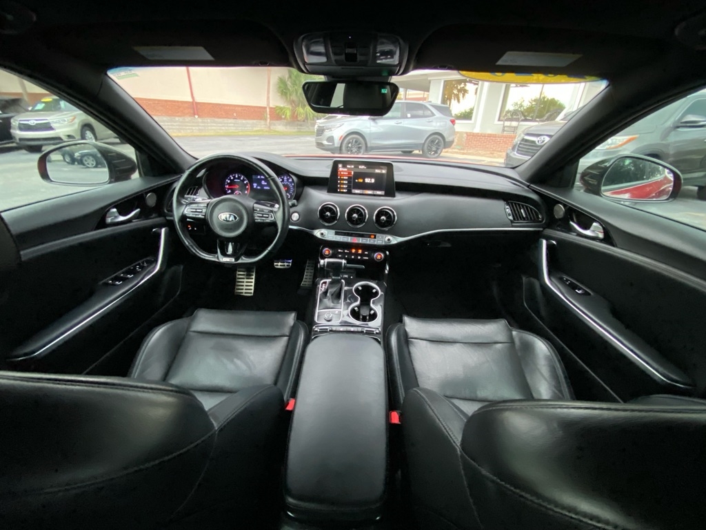 2020 Kia Stinger GT-Line photo 12