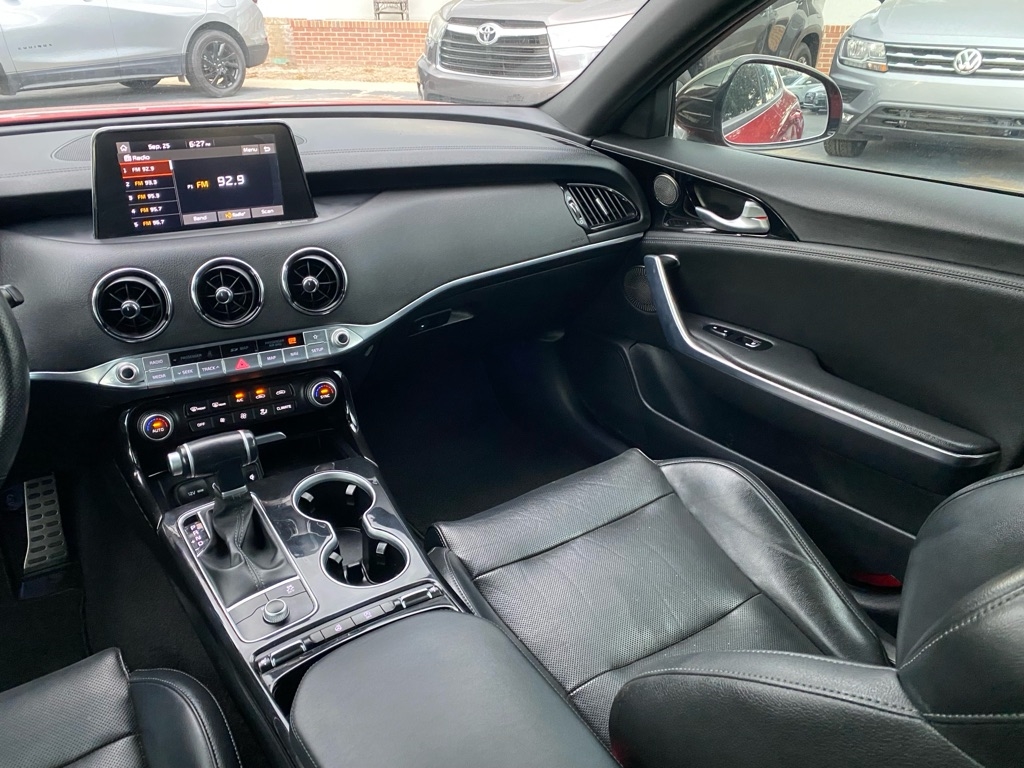 2020 Kia Stinger GT-Line photo 14