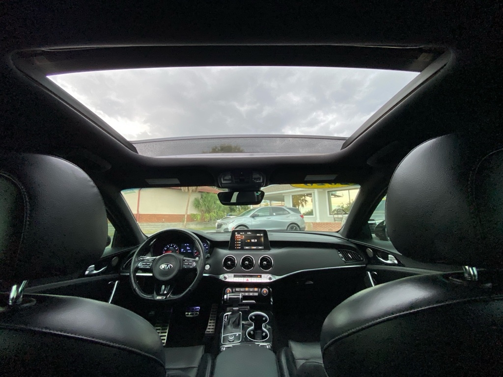 2020 Kia Stinger GT-Line photo 18