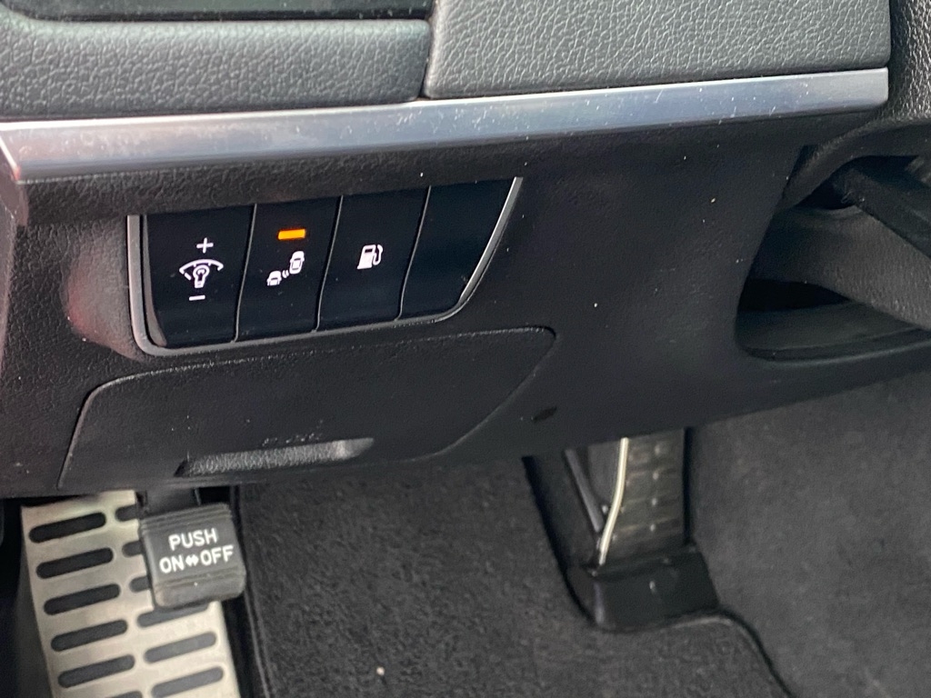 2020 Kia Stinger GT-Line photo 32