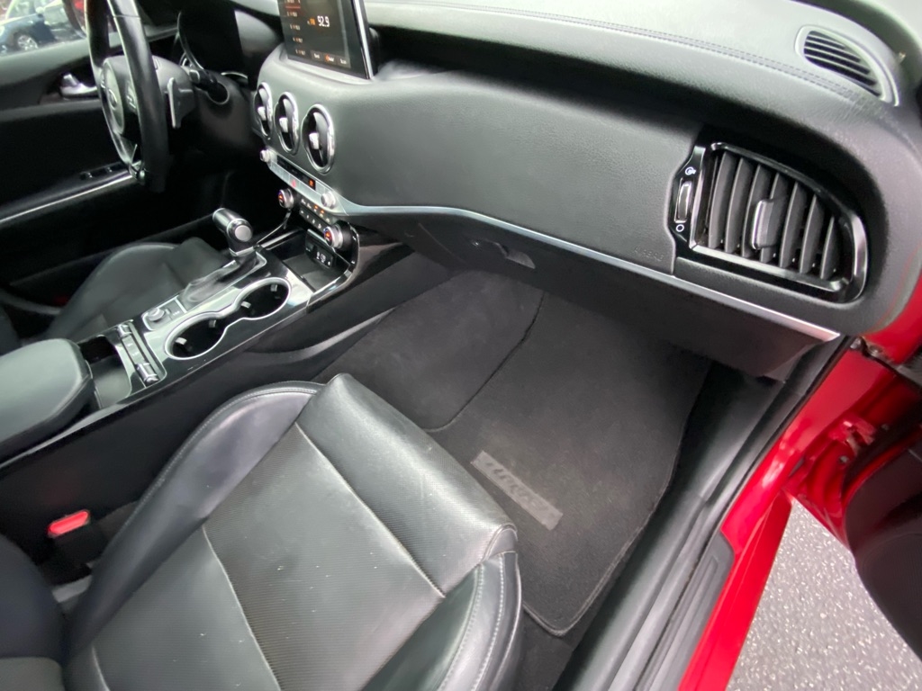 2020 Kia Stinger GT-Line photo 38