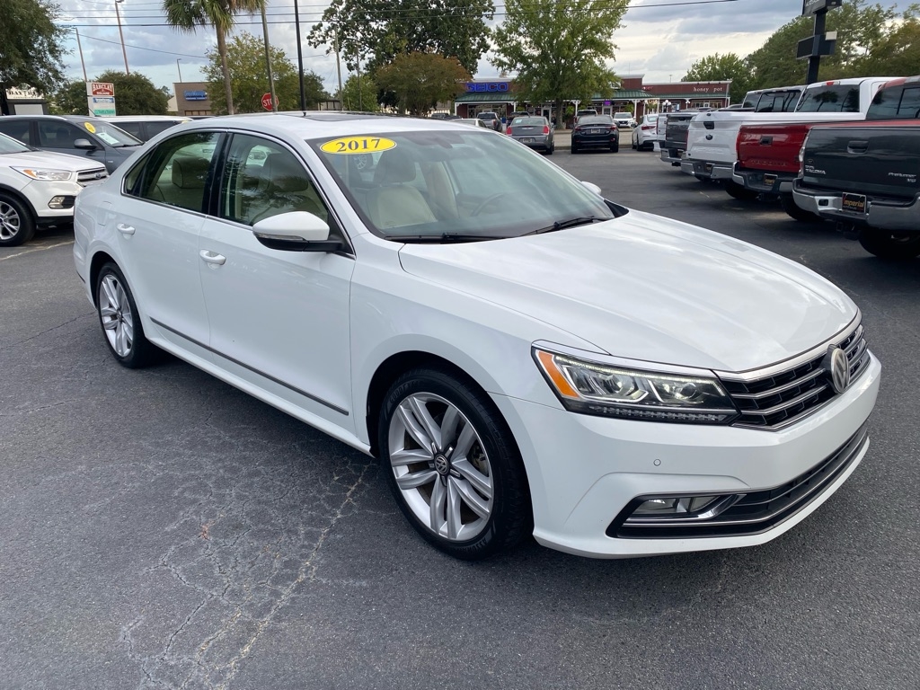 2017 Volkswagen Passat SE photo 2