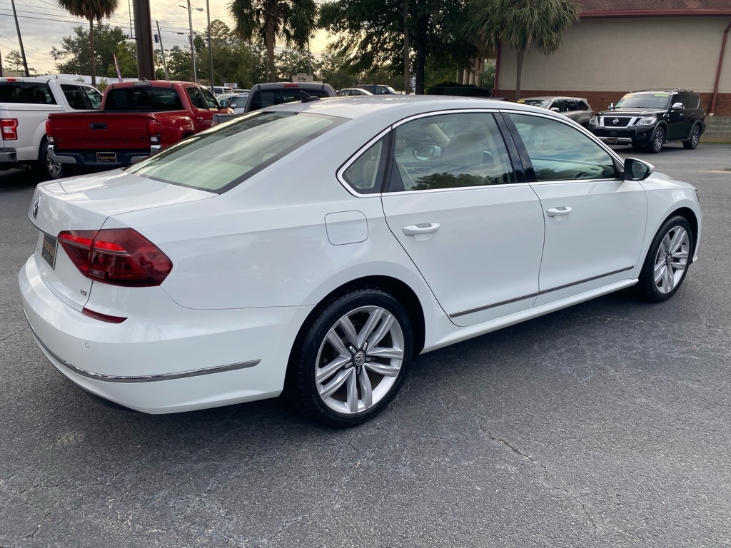 2017 Volkswagen Passat SE photo 4