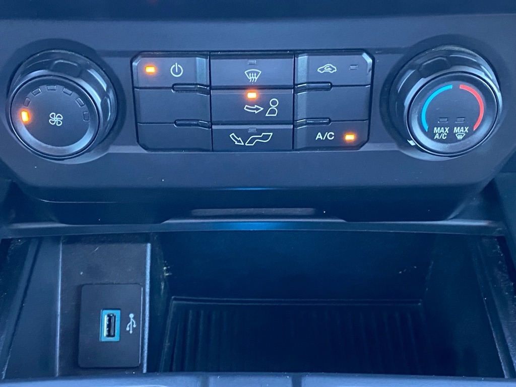 Ford F-150 FX4 SuperCrew 4x4 2019 Ford F-150 FX4 SuperCrew 4x4 2019