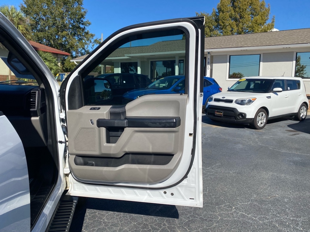 Ford F-150 FX4 SuperCrew 4x4 2019 Ford F-150 FX4 SuperCrew 4x4 2019