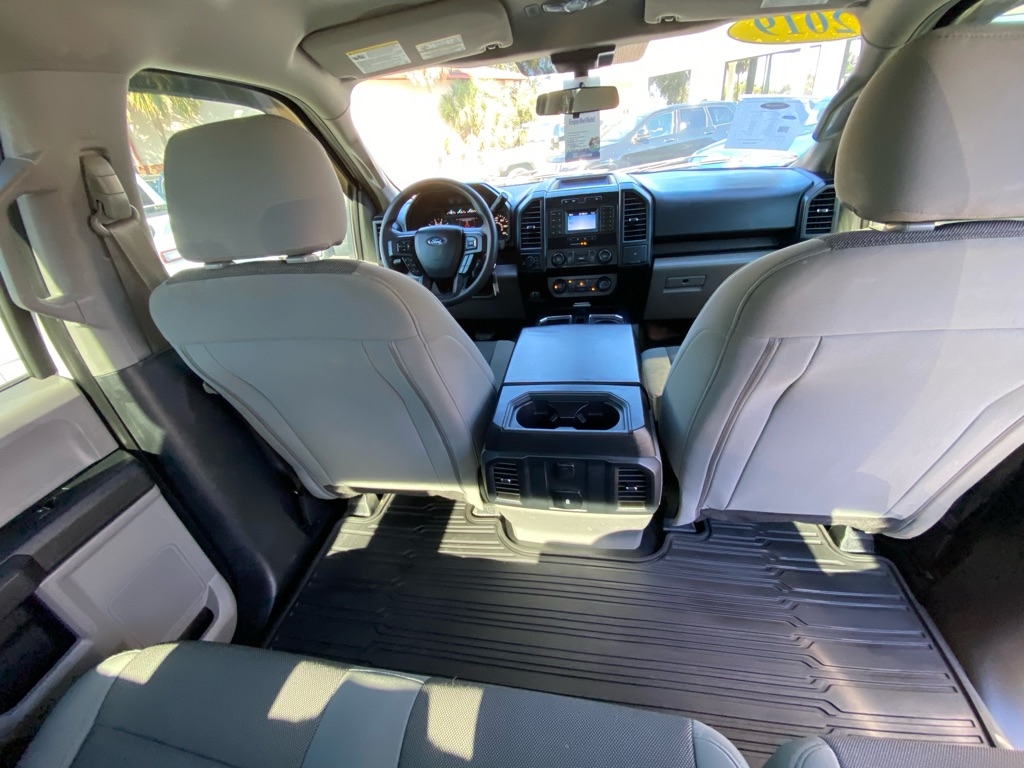 Ford F-150 FX4 SuperCrew 4x4 2019 Ford F-150 FX4 SuperCrew 4x4 2019