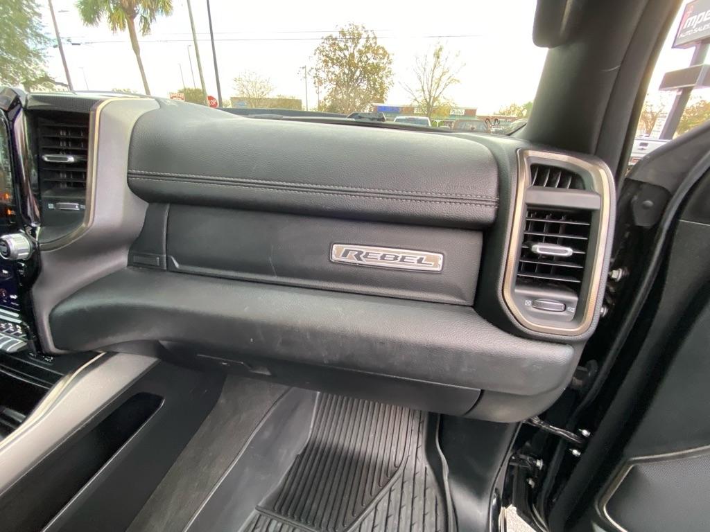 RAM 1500 Rebel Crew Cab 4WD 2021