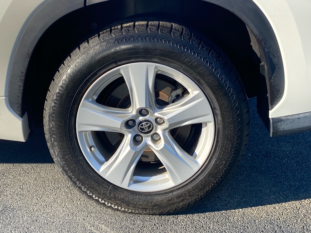 Toyota Highlander LE 2020