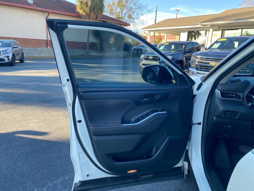 Toyota Highlander LE 2020