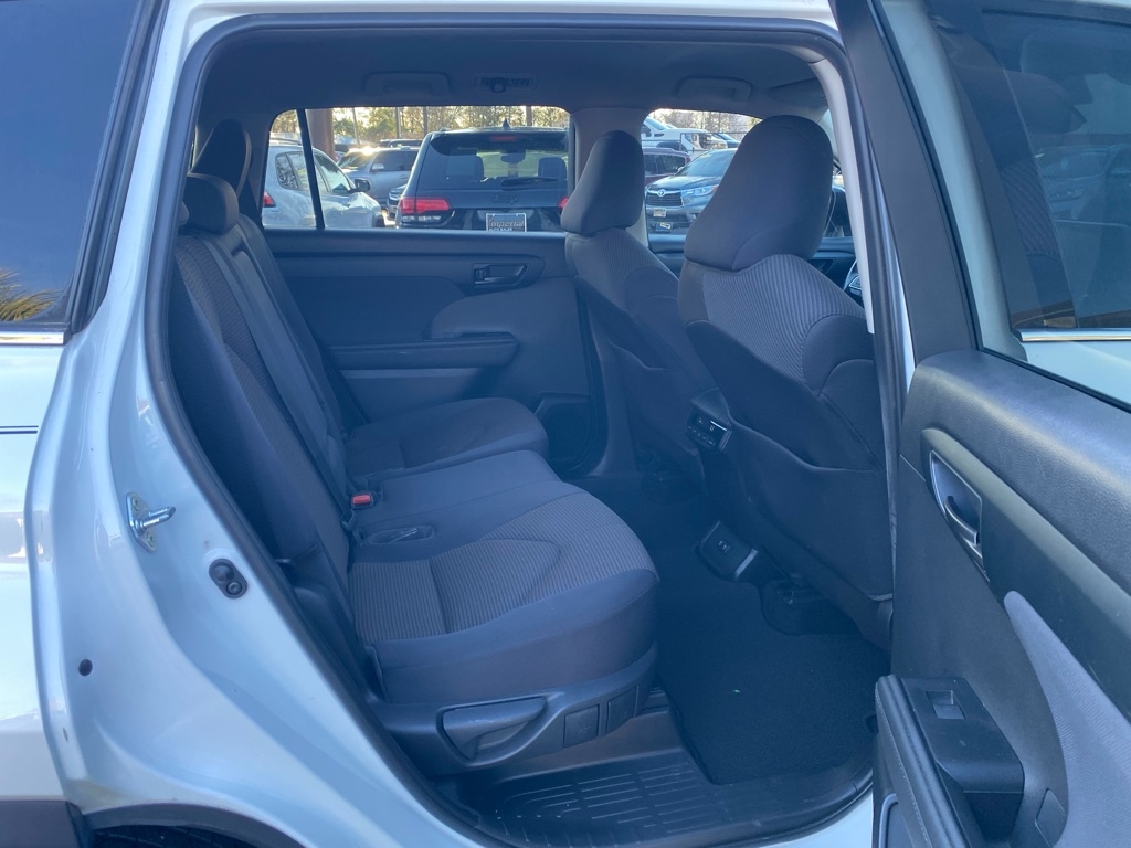 Toyota Highlander LE 2020