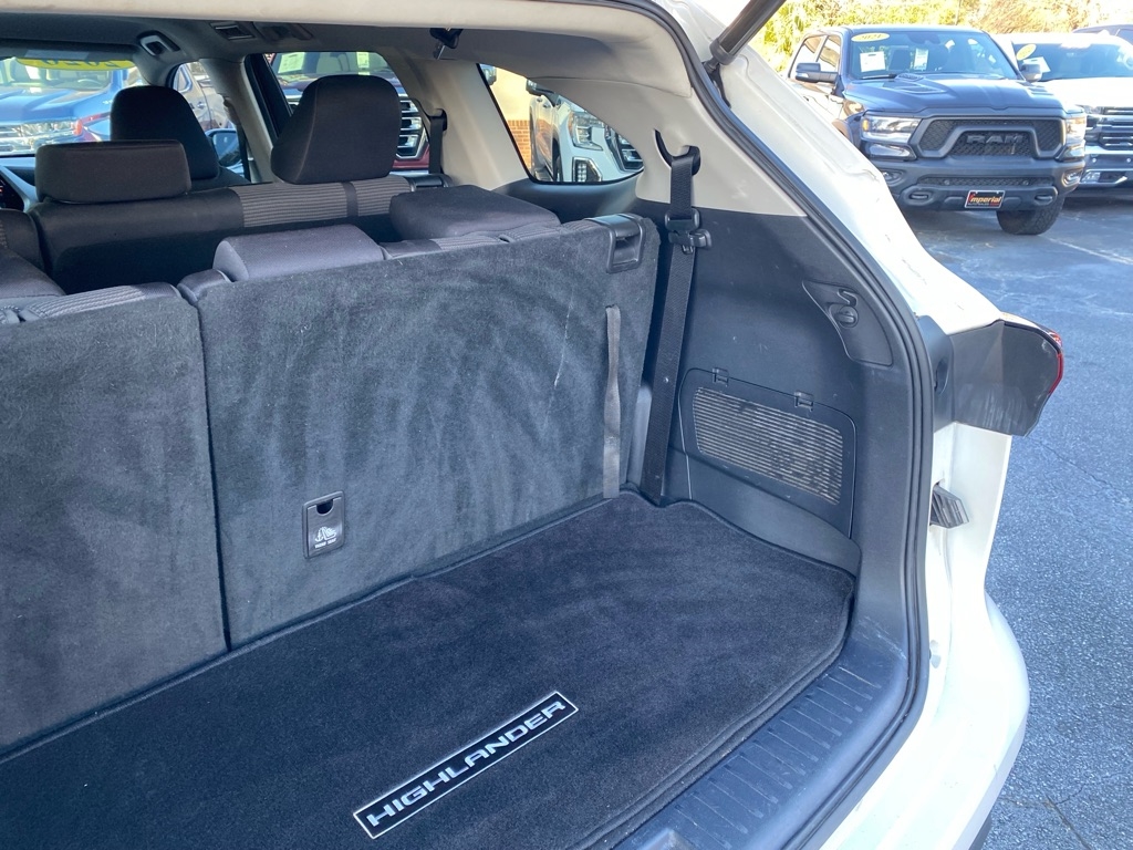 Toyota Highlander LE 2020