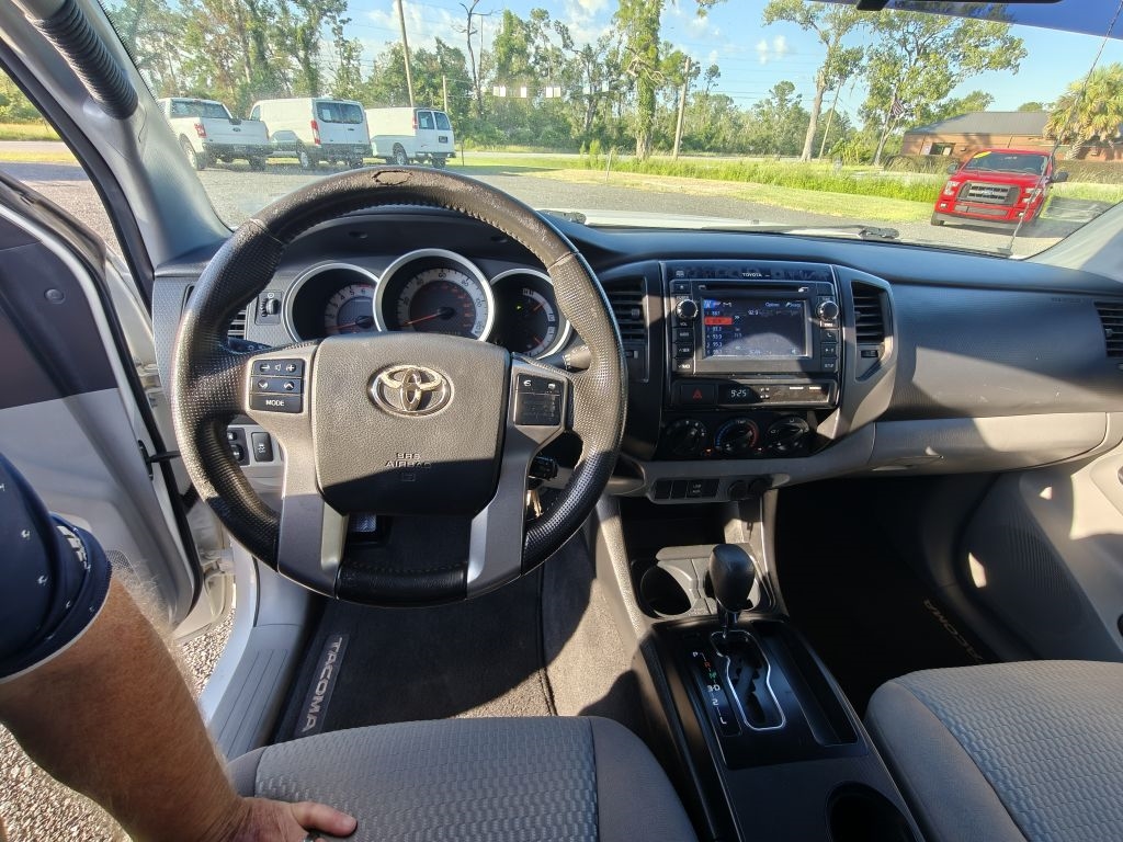 Toyota Tacoma  2013