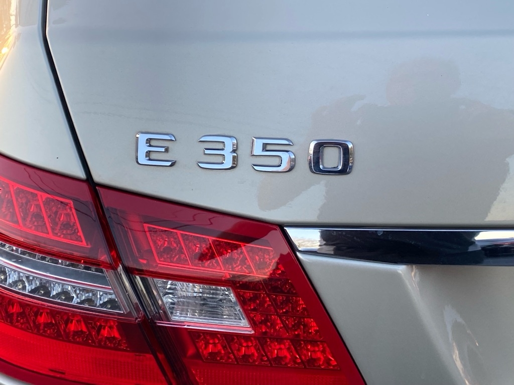 Mercedes-Benz E-Class  2011