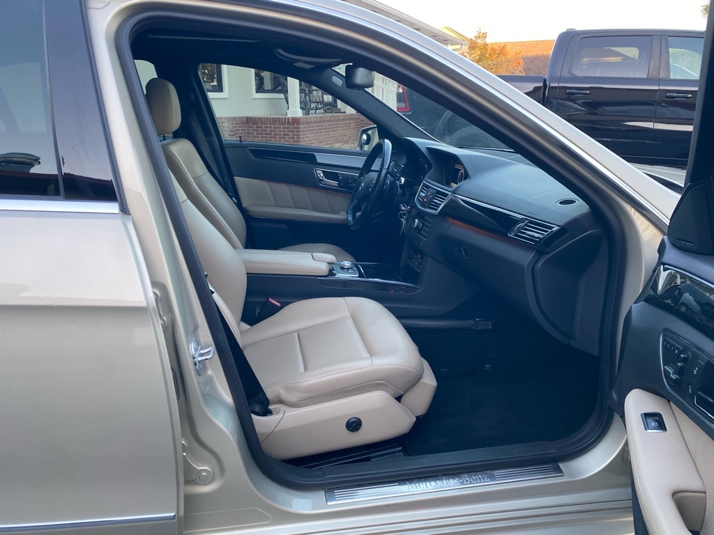 Mercedes-Benz E-Class  2011