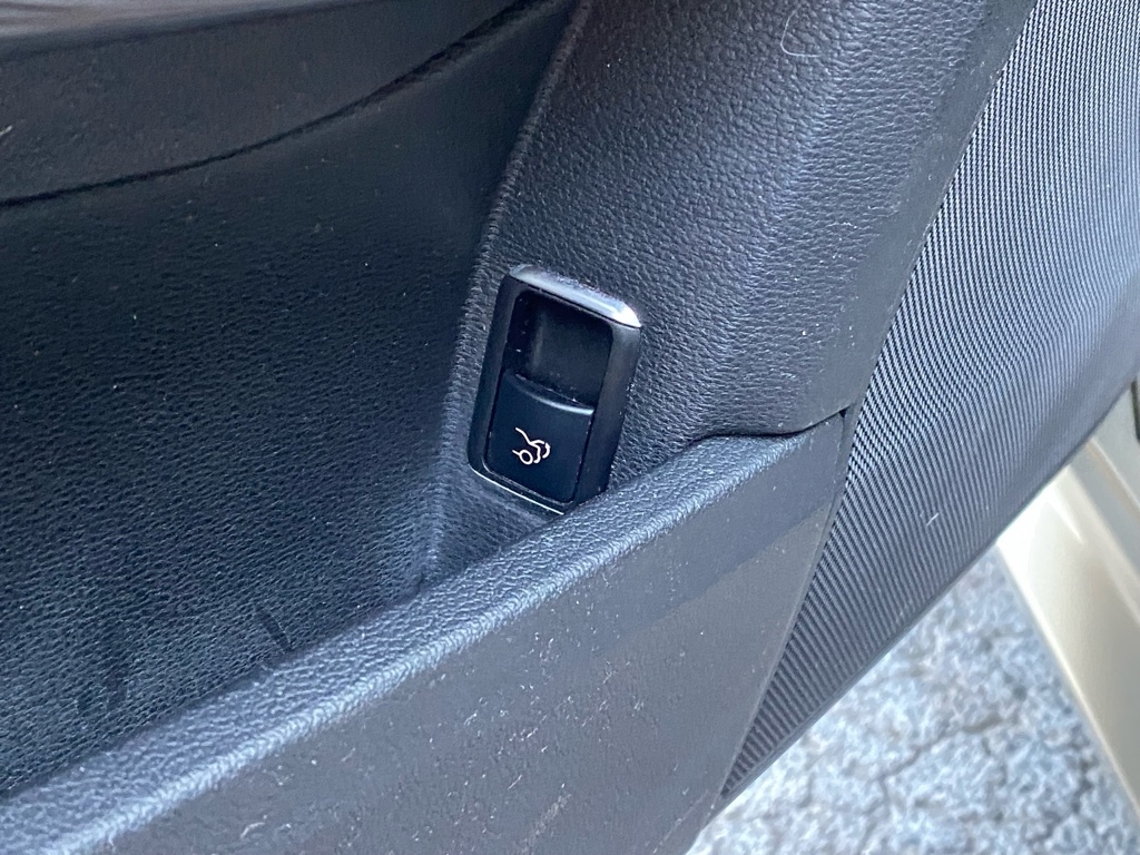 Mercedes-Benz E-Class  2011