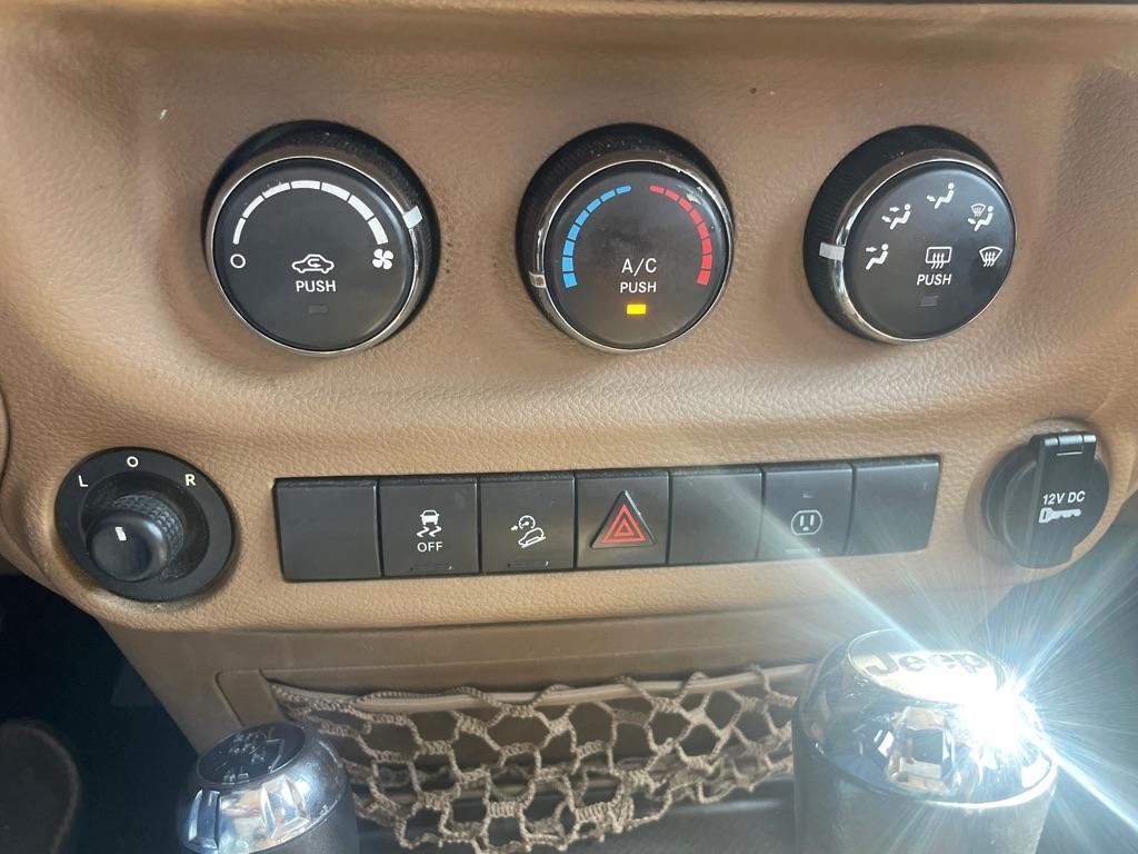 Jeep Wrangler Sahara 2014