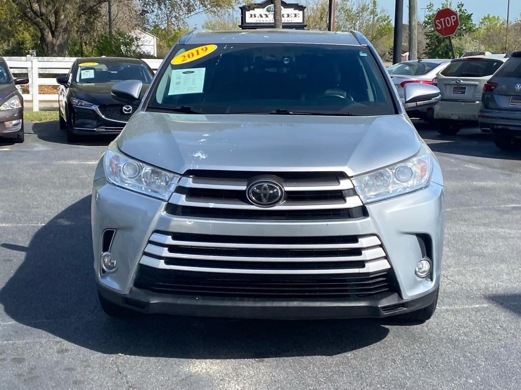 Toyota Highlander XLE AWD V6 2019