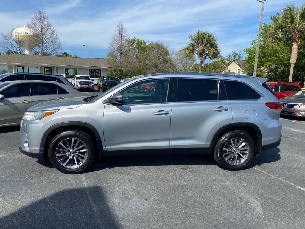 Toyota Highlander XLE AWD V6 2019