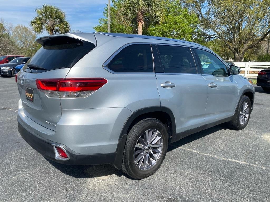 Toyota Highlander XLE AWD V6 2019