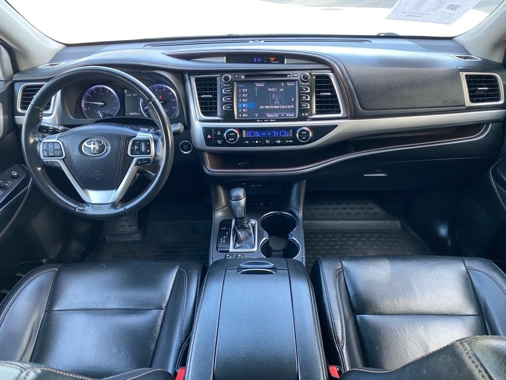 Toyota Highlander XLE AWD V6 2019