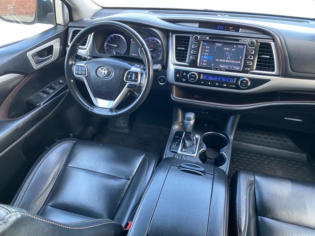 Toyota Highlander XLE AWD V6 2019