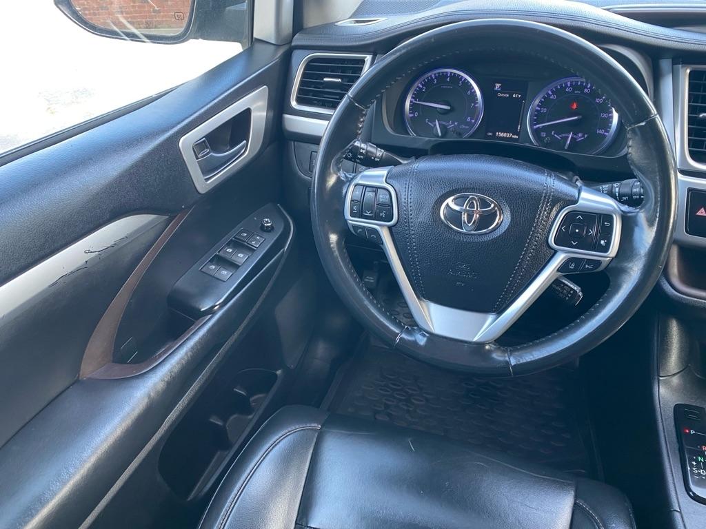 Toyota Highlander XLE AWD V6 2019